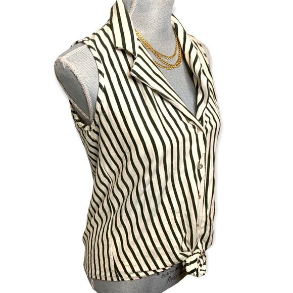 Kim & Cami Green and White Stiped Collar Button Up Tank Small - Picture 8 of 12
